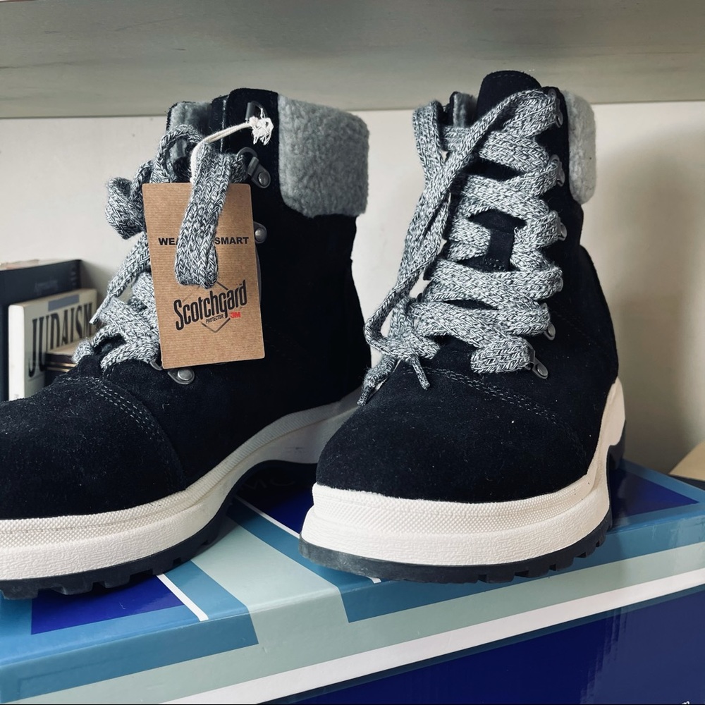 White Mountain Hiking Boots